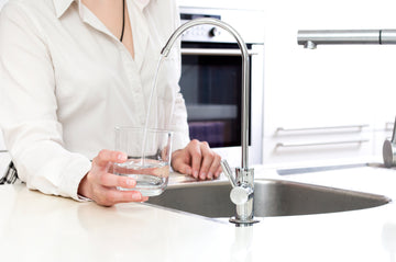 Umkehrosmoseanlagen oder herkömmliche Wasserfilter? Was Sie als Verbraucher wissen sollten